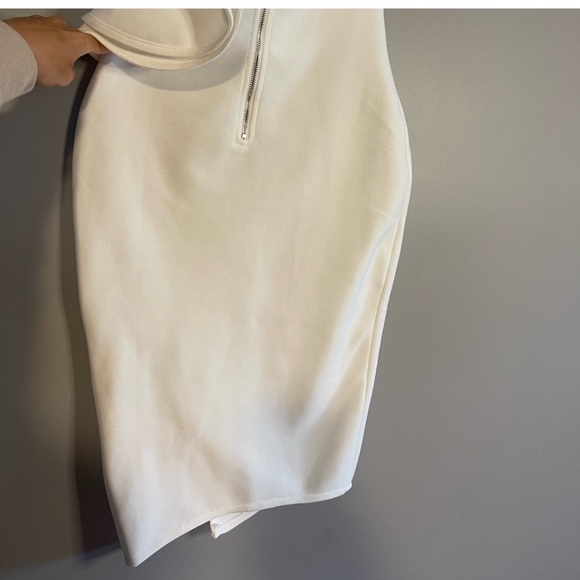 White Bodycon Ruffle One Shoulder Dress | SZ S - Picture 16 of 16